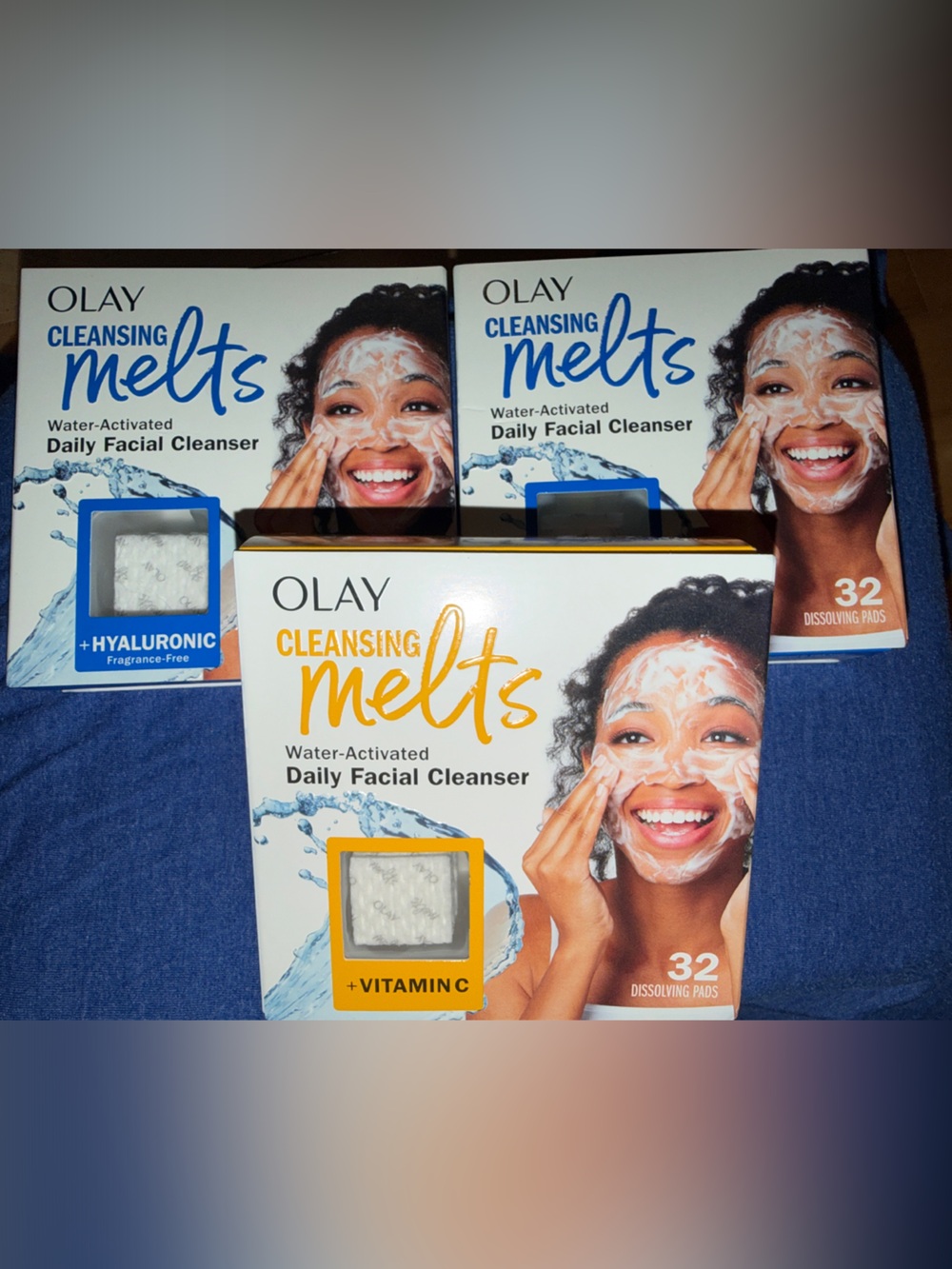 OLAY Cleansing Melts Daily Facial Cleanser - 2 Hyaluronic Acid and 1 Vitamin C